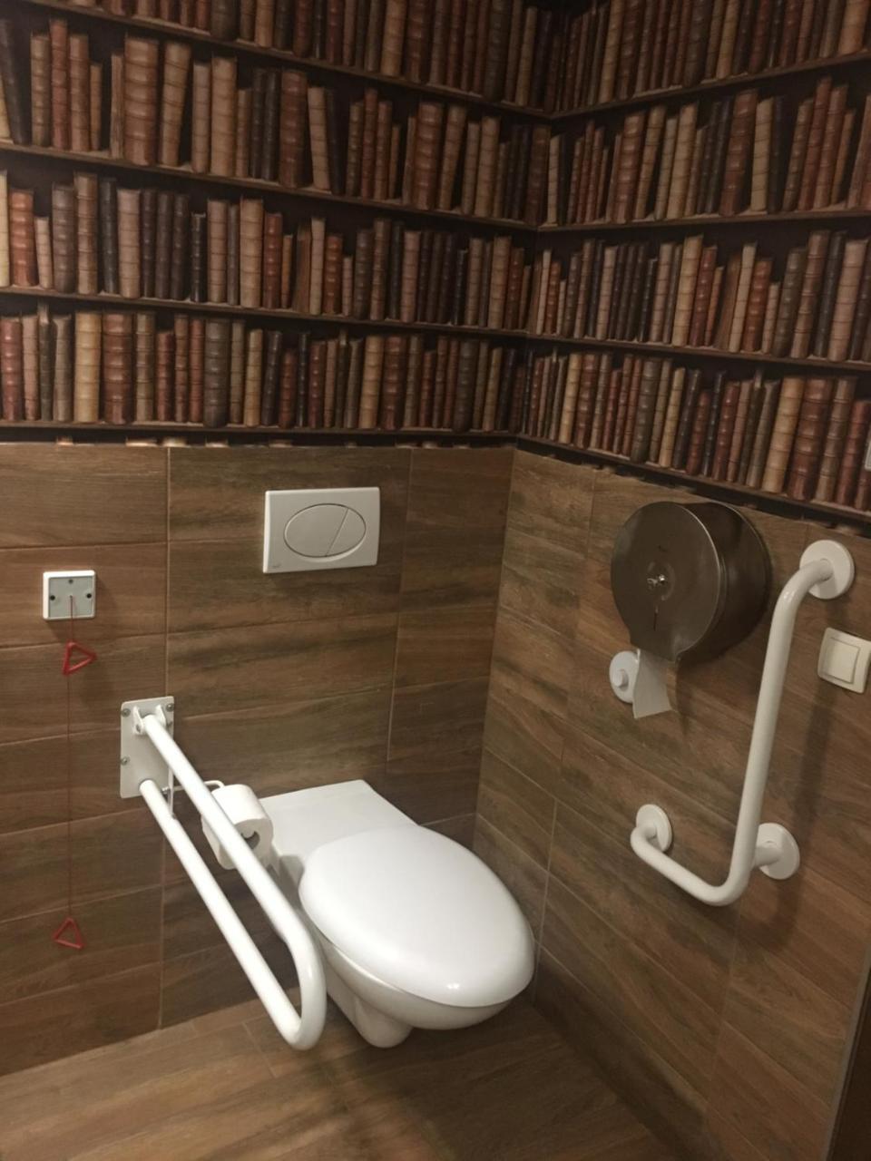Aquapark Design Rooms Szeged Ngoại thất bức ảnh
